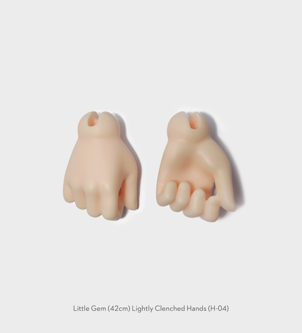 Little Gem (42cm) Lightly Clenched Hands (H-04)