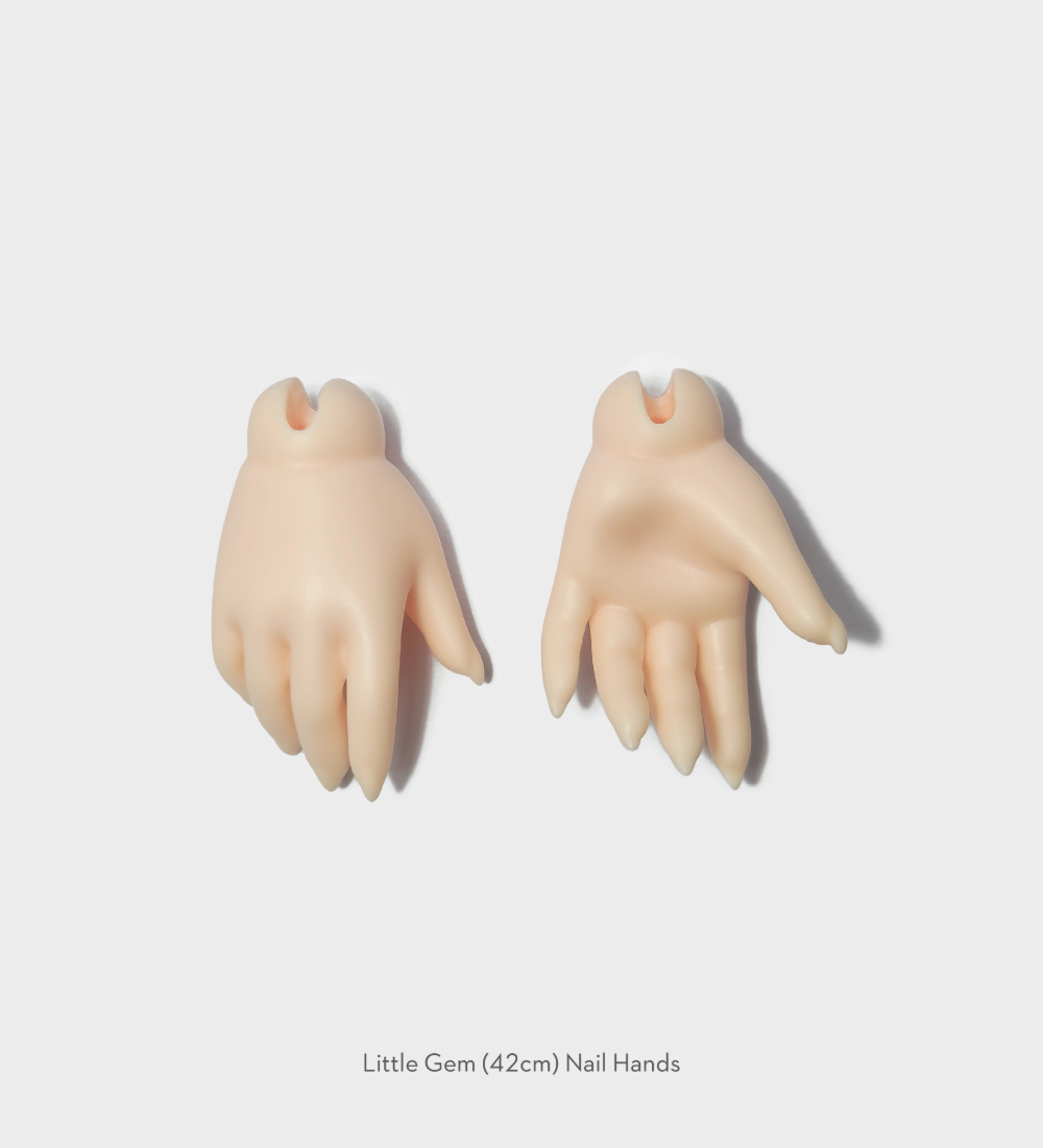 Little Gem (42cm) Nail Hands
